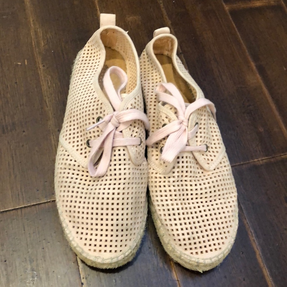 Pink laced espadrilles - Picture 2 of 4